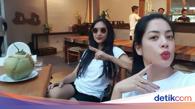 Dilamar Pengusaha Tajir, Intip Gaya Hang Out Lulu Tobing 