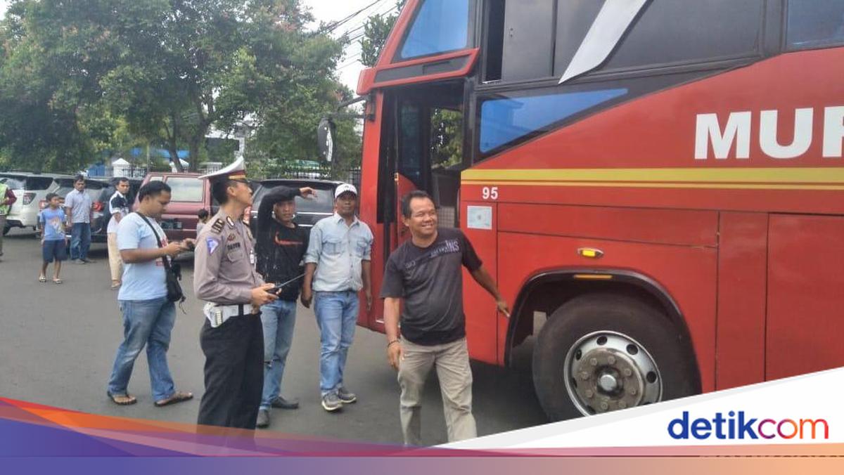 Polisi Sita Duit Rp 680 Ribu dari Sopir-Kondektur Bus Murni Jaya Pandeglang