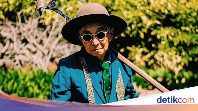 Didandani Cucu Saat Liburan Gaya Kakek 84 Tahun Ini Lebih Didandani Cucu Saat Liburan Gaya Kakek 84 Tahun Ini Lebih