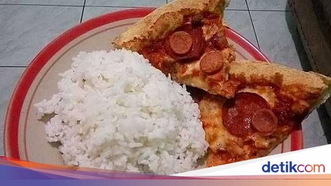 Makan Nasi Pakai Bakso dan Pizza Meme Lucu  Makanan  Ini 