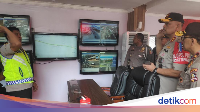 Pantau Arus Balik di Nagreg, Kakorlantas Soroti Keberadaan Pasar-Rel Kereta - detikNews