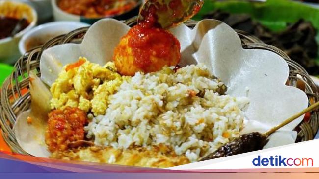 Wah Malam Ini Paling Mantap Jajan Nasi Uduk Berlauk Komplet