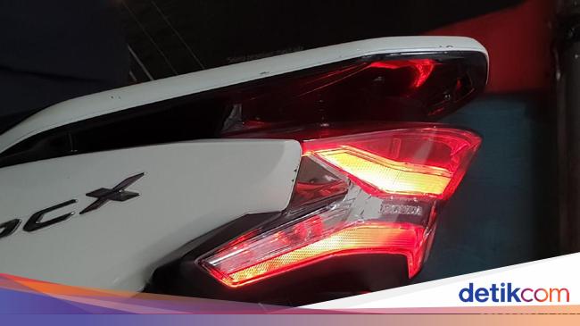 Bohlam Lampu Belakang Vario 110 LAMPURABI Bohlam Lampu Belakang Vario 110 LAMPURABI