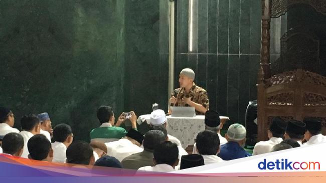 Dibilang Batal Begini Suasana Ceramah Felix Siauw Di Masjid Pemprov Dki