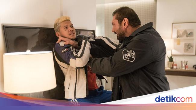 Dave Bautista Ingin Belajar Silat Dari Iko Uwais<script async src=
