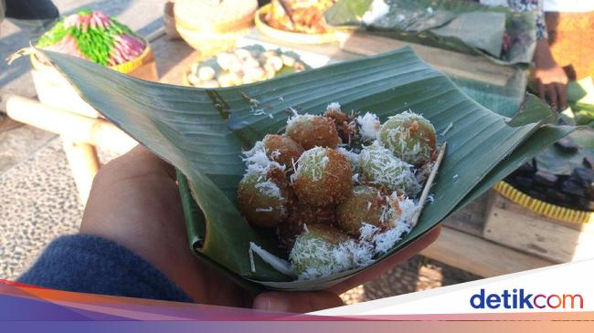 Jajan Klepon Gendar dan Opor Bebek di Exit Tol Ungaran Jajan Klepon Gendar dan Opor Bebek di Exit Tol Ungaran