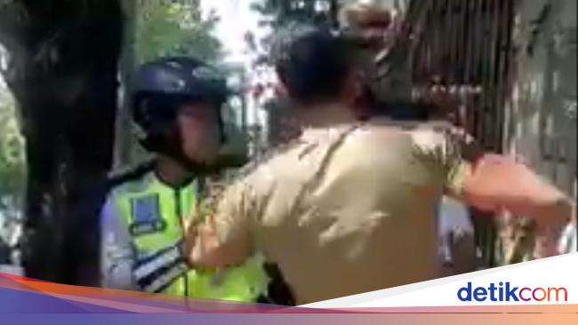 Viral Video Satpol Pp Bojonegoro Tendang Pkl Kelapa Muda