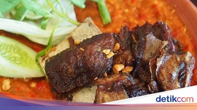 20 Sajian Geprek Enak Ada di Sini