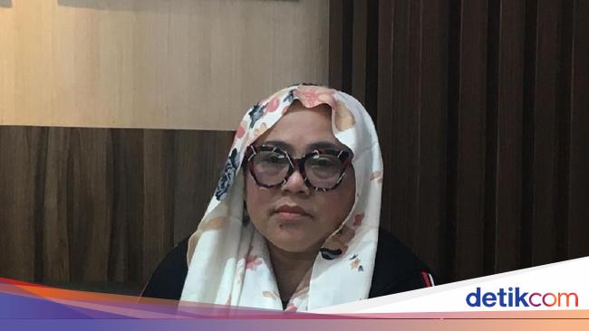 Nunung break-in story by Azis wife stutters due to dating problem