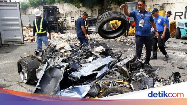 Tegasnya Duterte Berantas Mobil Mewah yang 'Ngakali' Pajak