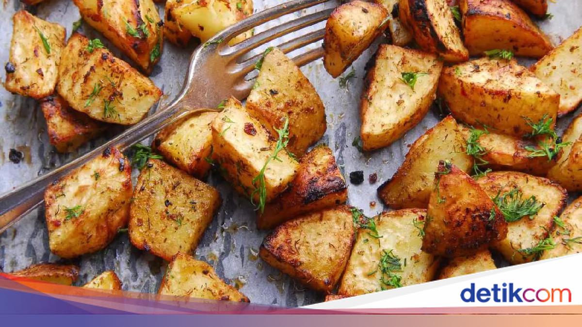 Kentang kerap jadi pengganti asupan nasi saat diet. Ternyata, konsumsi kentang saat diet memang dianjurkan berkat manfaat sehat berikut.