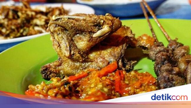 Makan Siang Pakai Pecel Ayam Enak di 5 Warung Tenda Ini