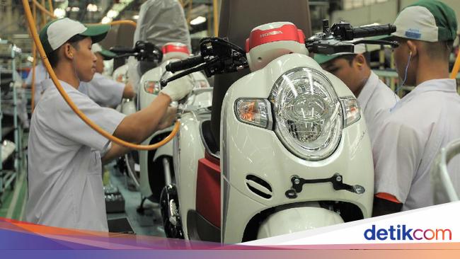 Honda Punya Scoopy Baru Berkelir Merah Putih Harganya Naik Honda Punya Scoopy Baru Berkelir Merah Putih Harganya Naik