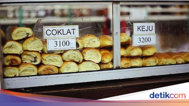  Toko  Roti  Jadul  Puluhan Tahun Ini Masih Jual Roti  Hangat 