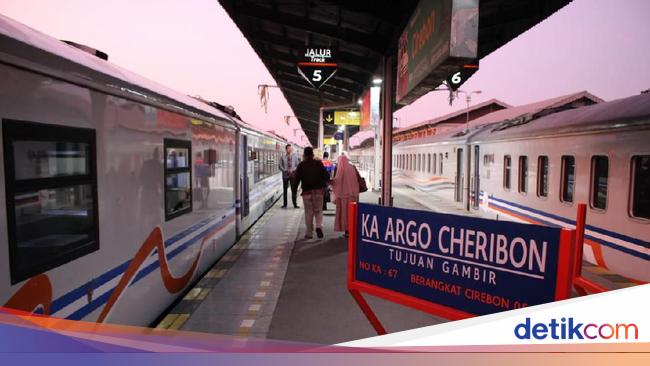 Tiga Kereta Rute Cirebon Ganti Nama Jadi Argo Cheribon