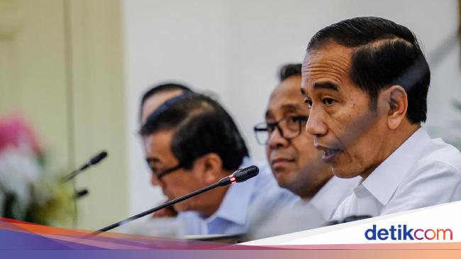Pesan Jokowi ke Menhan Prabowo: Tekan Impor, Genjot Industri Lokal - Detikcom