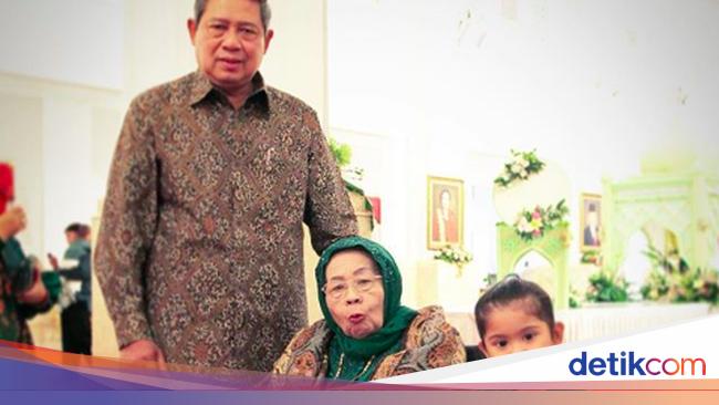 Innalillahi... Doa Netizen Mengalir Deras untuk Ibunda SBY