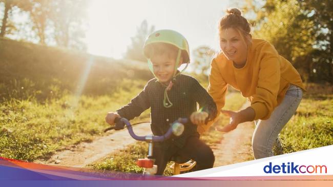 'Sharenting' dan Negosiasi Identitas Perempuan