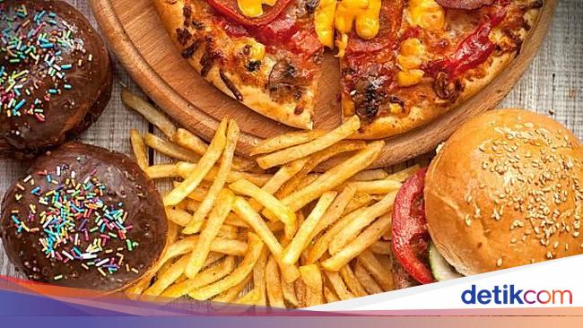 Daftar Makanan Tidak Sehat yang Bisa Picu Stroke hingga Diabetes