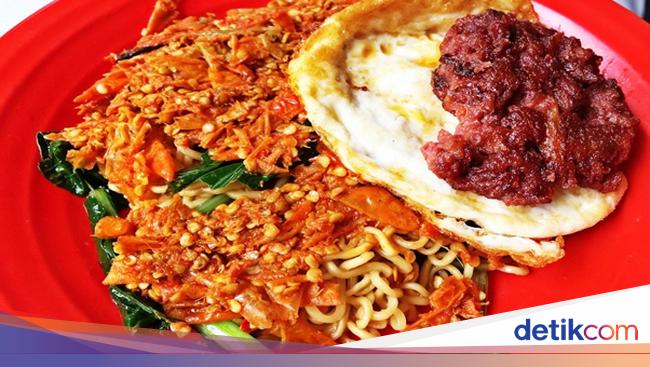 Huaah Pedas Mampus Mie Instan Bisa Dinikmati Di 5 Tempat Ini