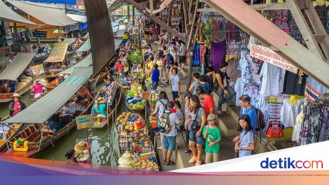 7 Floating Market Yang Wajib Kamu Kunjungi Di Thailand