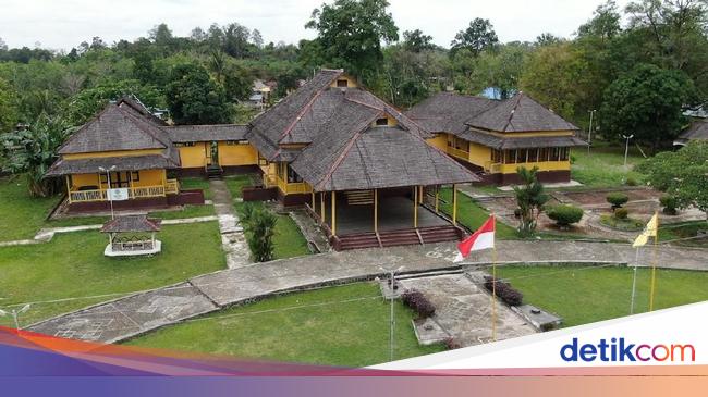 Menengok Peninggalan Kerajaan Sintang Di Kalimantan Barat