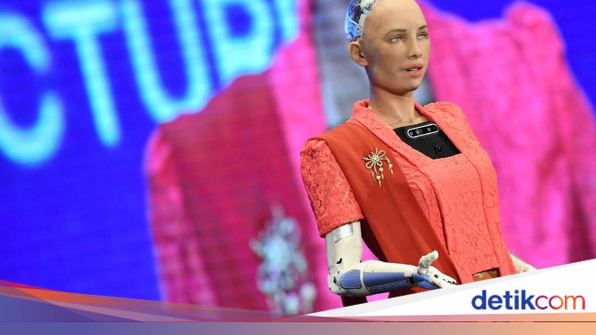 Ini Alasan Robot Sophia yang Cantik Kepalanya Botak