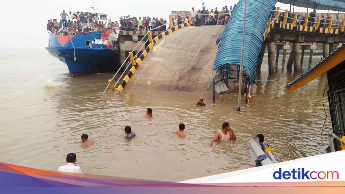 Penampakan Dermaga Ro-Ro yang Ambruk di Riau