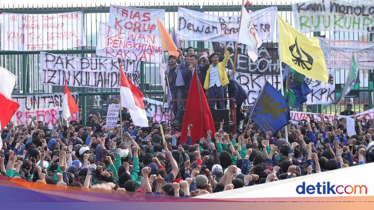 Mahasiswa Bergerak Lagi!