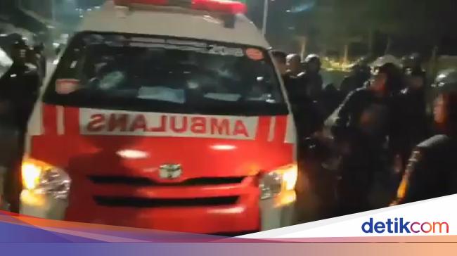 5 Ambulans Yang Diamankan Polisi Milik Pemprov Dki Disebut Angkut Molotov