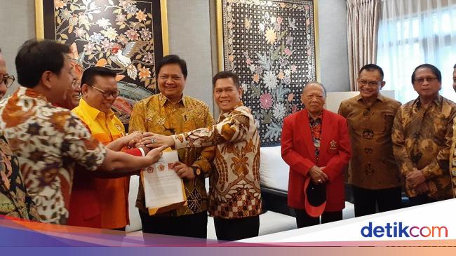 Ormas Tri Karya Dukung Airlangga Jadi Ketum Golkar Lagi - detikNews