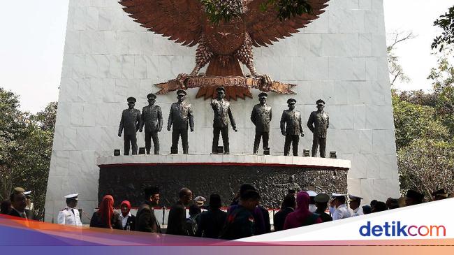 7 Pahlawan Revolusi Beserta Biodata Lengkapnya