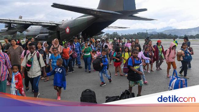 Plural Society Dan Konflik Identitas