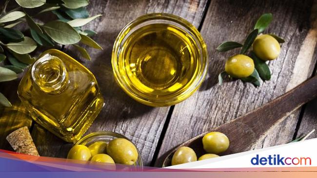 9 Manfaat Minyak Zaitun Bikin Awet Muda Hingga Jantung Sehat 9 Manfaat Minyak Zaitun Bikin Awet Muda Hingga Jantung Sehat