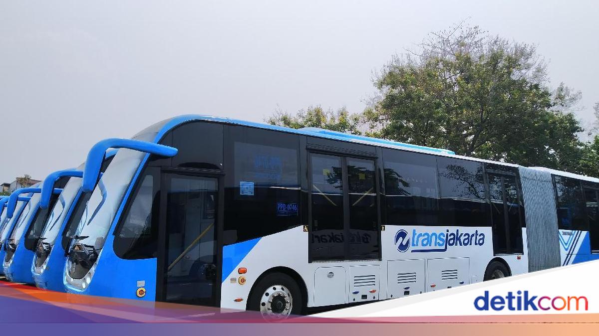 59 Bus TransJ Zhongtong Dikandangkan Buntut Insiden Asap di Pancoran