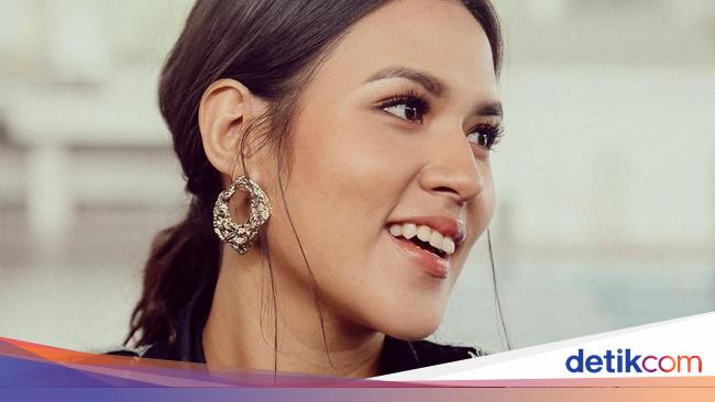 9 Artis Indonesia Ini Masuk Nominasi Wanita Tercantik 9 Artis Indonesia Ini Masuk Nominasi Wanita Tercantik