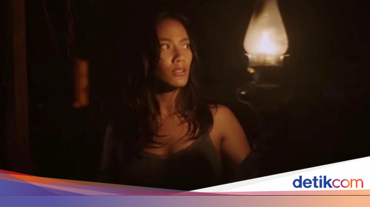 Vika Tarasova yalangoch Moskvadagi fohishalar, talaba qizlar