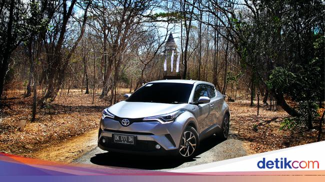 “Why Toyota may discontinue the C-HR Hybrid in Indonesia – Sales Comparison with Corolla Cross Hybrid”