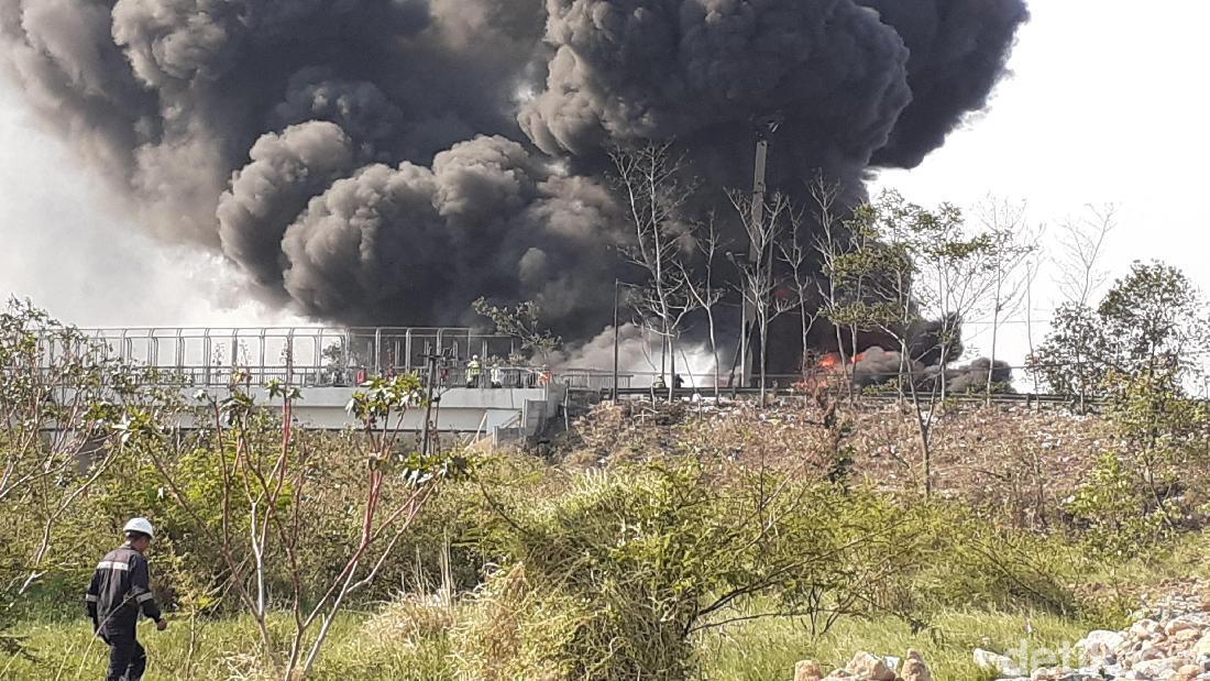 Kebakaran Pipa Pertamina Cimahi Diduga Akibat Bor Proyek Kereta Cepat