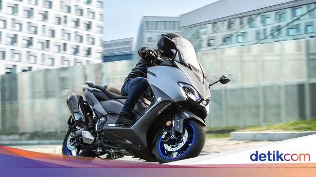 Yamaha TMAX 150 С пассажиром