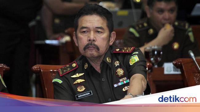 Jokowi Beri Tunjangan Jaksa Agung Rp 38 Juta Bulan Jokowi Beri Tunjangan Jaksa Agung Rp 38 Juta Bulan