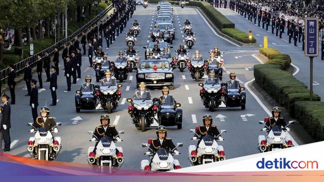 Dipakai Keliling Kota Ini Kelebihan Toyota Century Kaisar Dipakai Keliling Kota Ini Kelebihan Toyota Century Kaisar