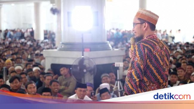 Ustaz Adi Hidayat Sudah Diizinkan Istri Poligami Tapi Ustaz Adi Hidayat Sudah Diizinkan Istri Poligami Tapi