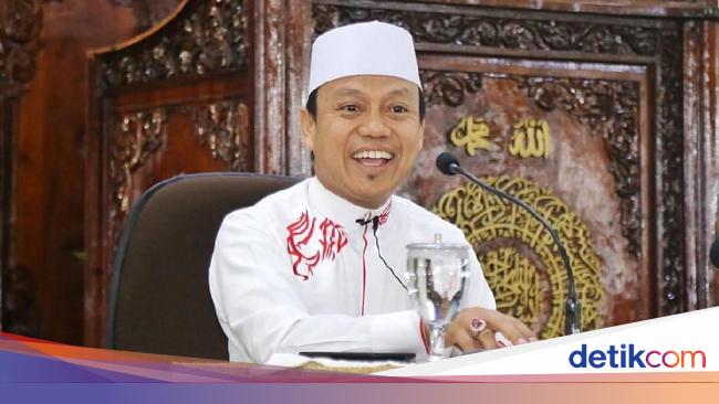 Kenalkan Ini Ustaz Yang Viral Ceramah Panitia Hari Kiamat Kenalkan Ini Ustaz Yang Viral Ceramah Panitia Hari Kiamat