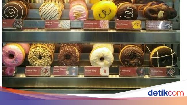 Heboh Cuitan Netizen Soal Pegawai Minimarket Wajib Beli Donat Yang Tak Laku