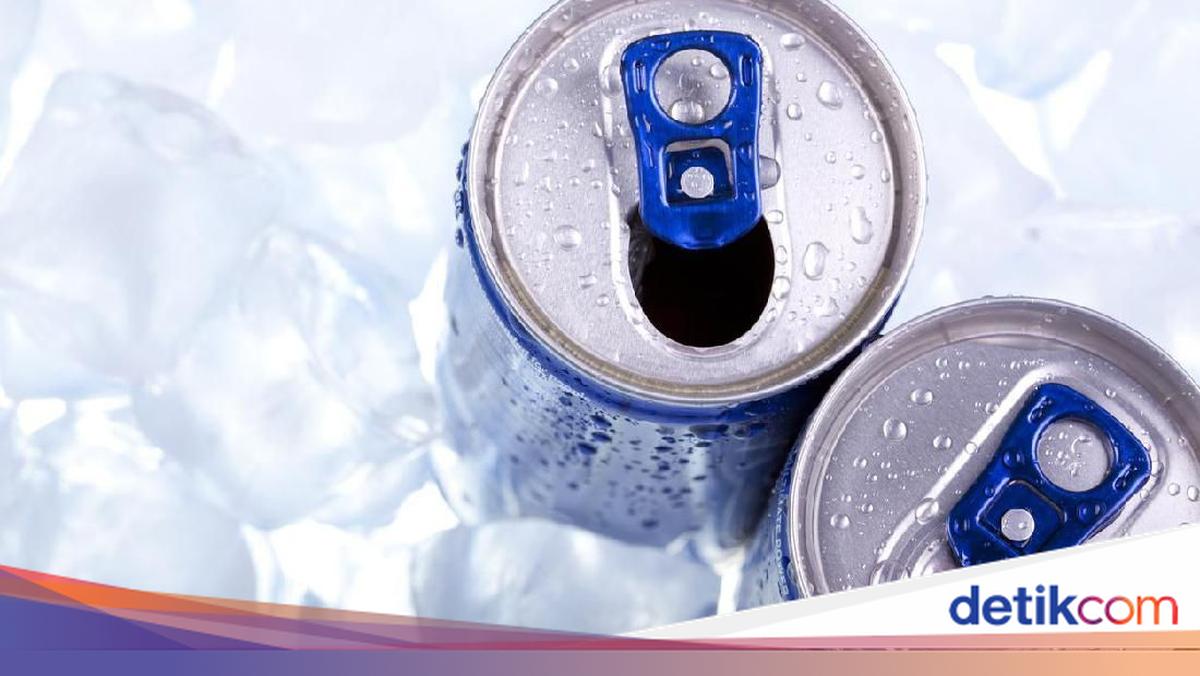 このティーンエイジャーは、1日にエナジードリンクを8杯飲んだために腎不全を患っています。