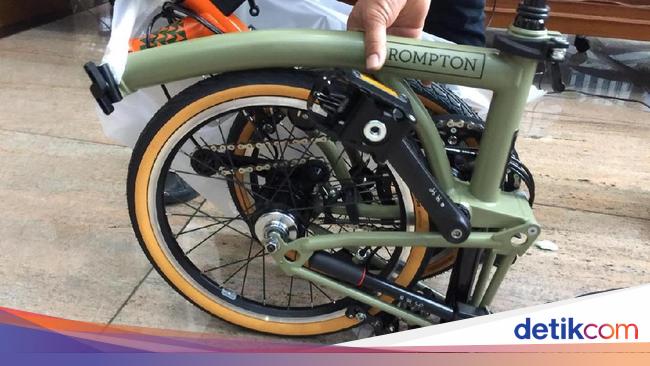 Harga Sepeda Brompton Ilegal yang Diangkut Garuda Rp 52 Juta Harga Sepeda Brompton Ilegal yang Diangkut Garuda Rp 52 Juta
