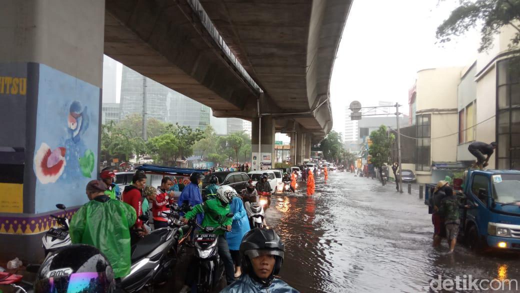 Ini 19 Titik Genangan Di Jalanan Jakarta Akibat Hujan Deras