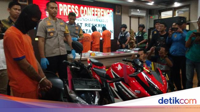 Remaja di Cirebon Curi Belasan Motor untuk Pemandu Lagu - Detiknews