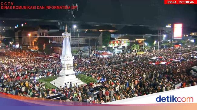 Met Tahun Baru 2020 Luur
